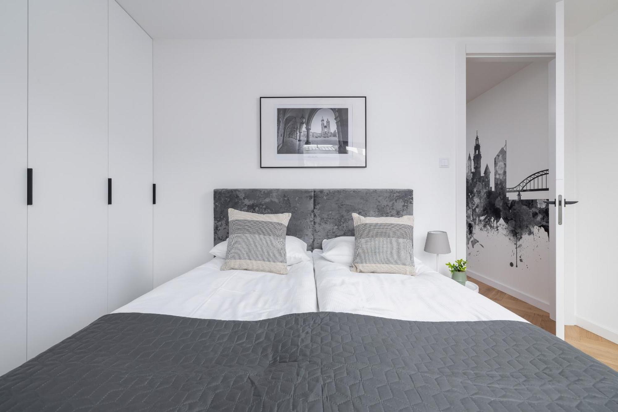 Lux Apartments Kosciuszki 39 With Parking By Renters Prestige Krakow Ngoại thất bức ảnh