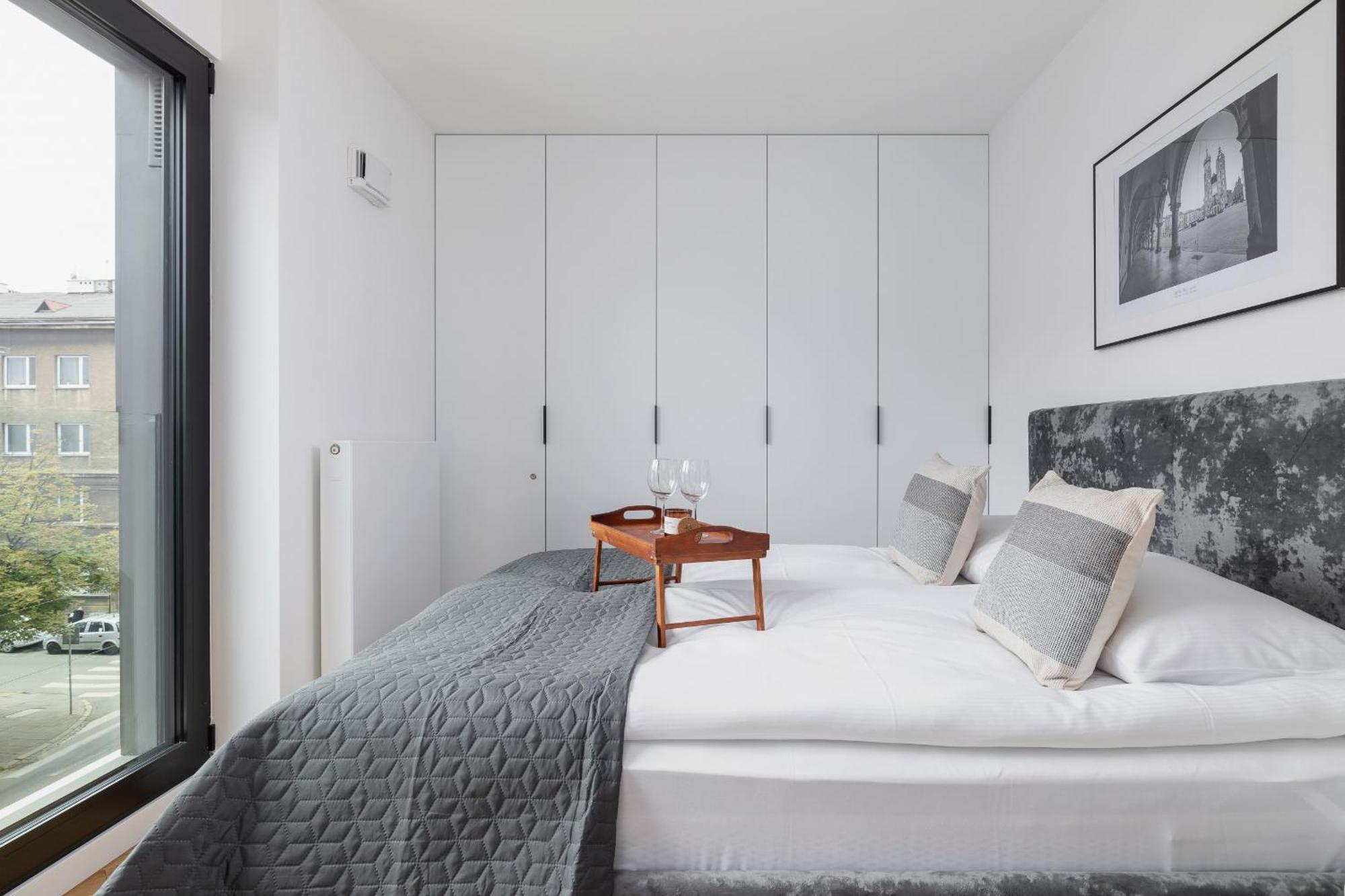 Lux Apartments Kosciuszki 39 With Parking By Renters Prestige Krakow Ngoại thất bức ảnh